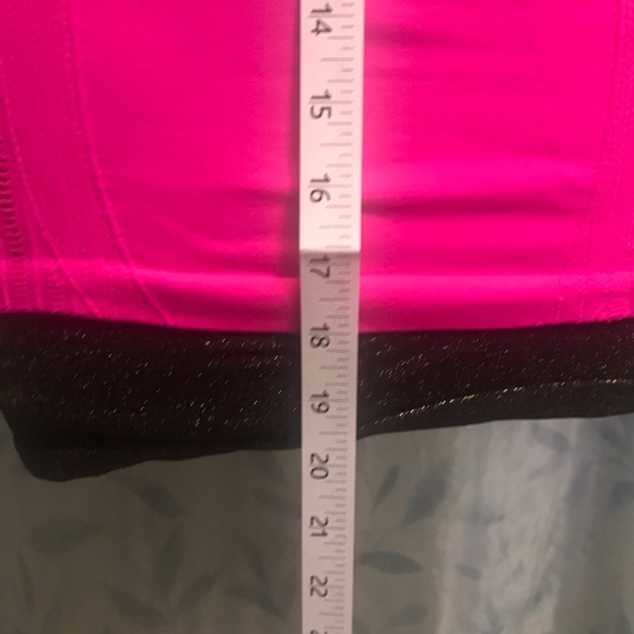 Jazzercise Athletic Top with Built-in shelf Bra - Picture 4 of 8